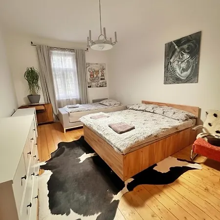 Artistic With A Balcony Апартаменты Прага
